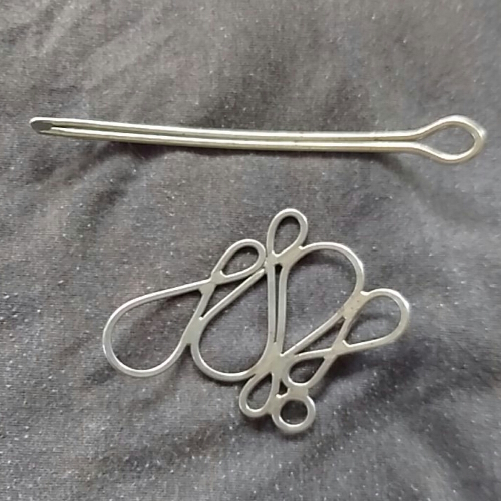 Silver Hair Accessory - Picture 3 of 7